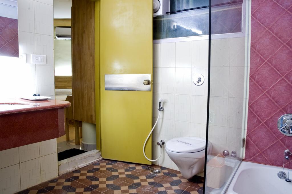 מייזור Parklane Hotel מראה חיצוני תמונה