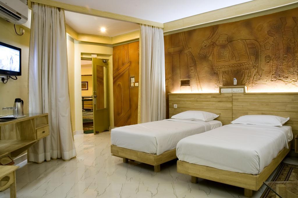 מייזור Parklane Hotel מראה חיצוני תמונה