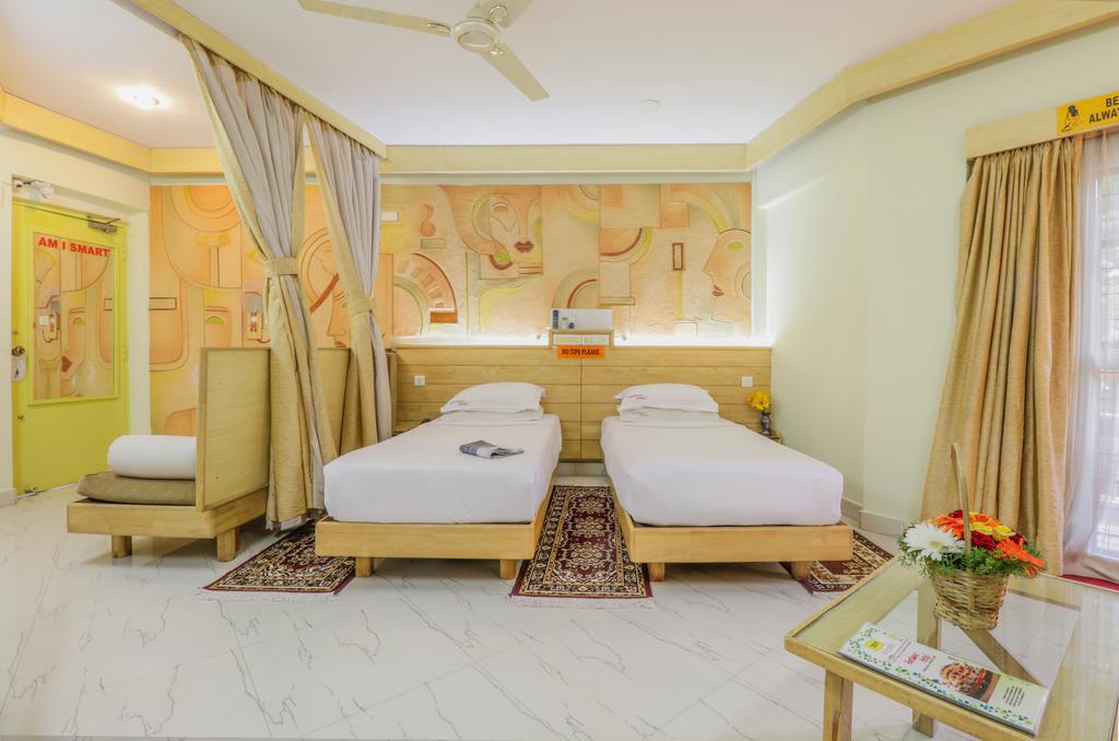 מייזור Parklane Hotel מראה חיצוני תמונה