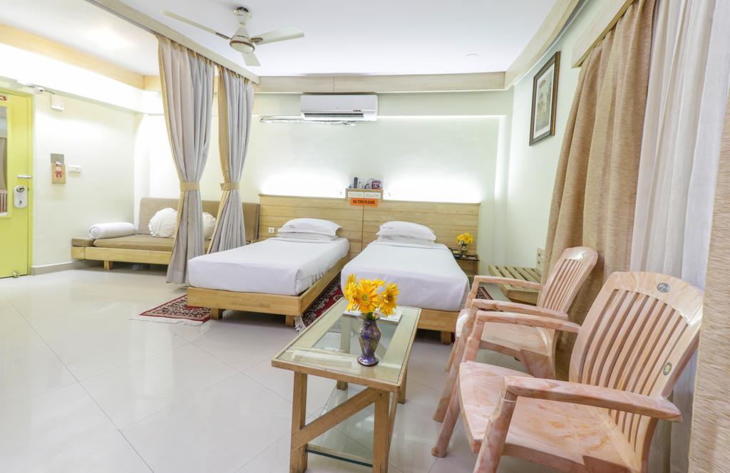 מייזור Parklane Hotel מראה חיצוני תמונה