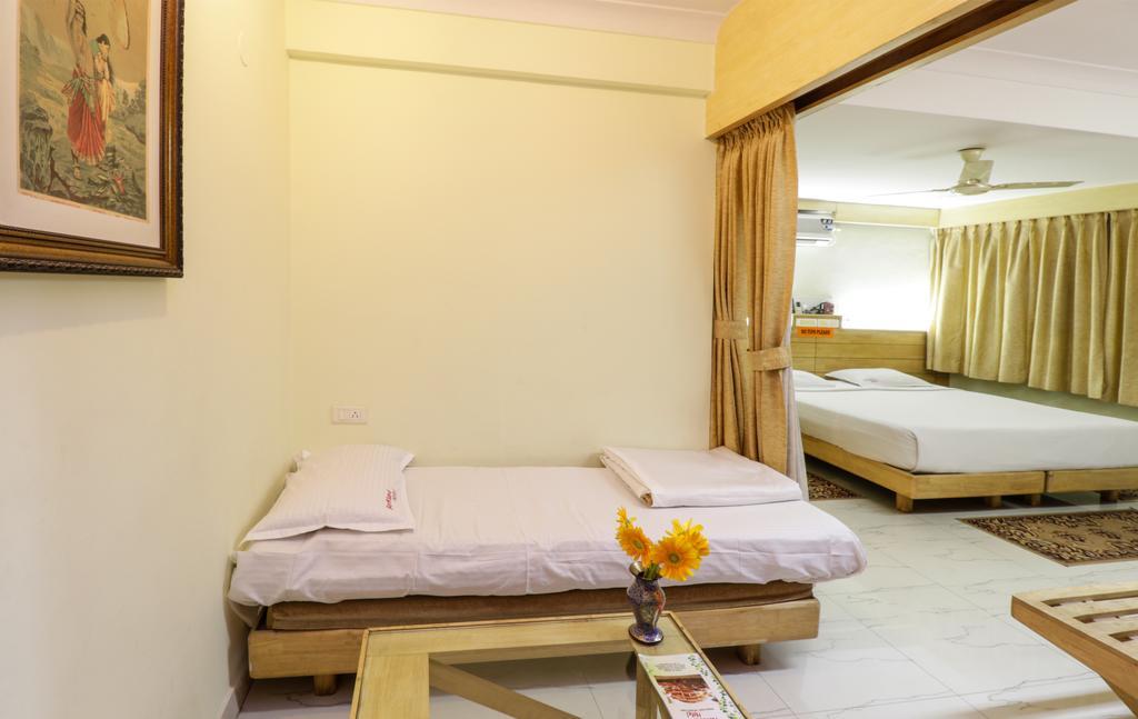 מייזור Parklane Hotel מראה חיצוני תמונה