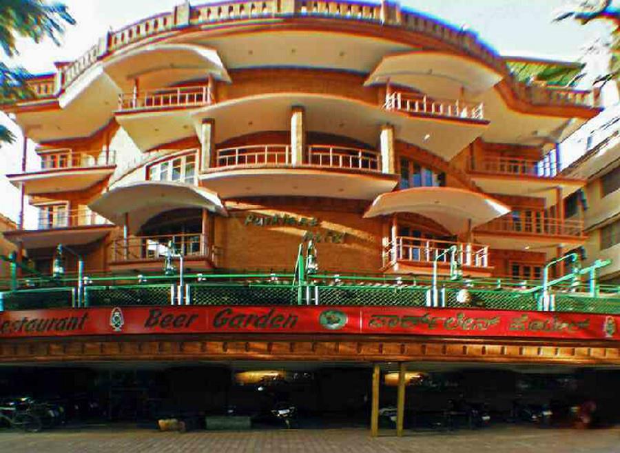 מייזור Parklane Hotel מראה חיצוני תמונה